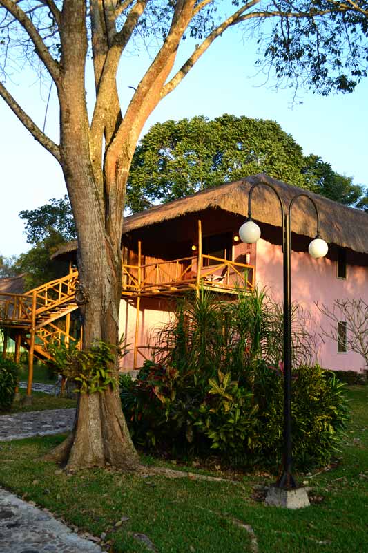 Hotel Villas Chicanná, hotel en Xpujil, Campeche